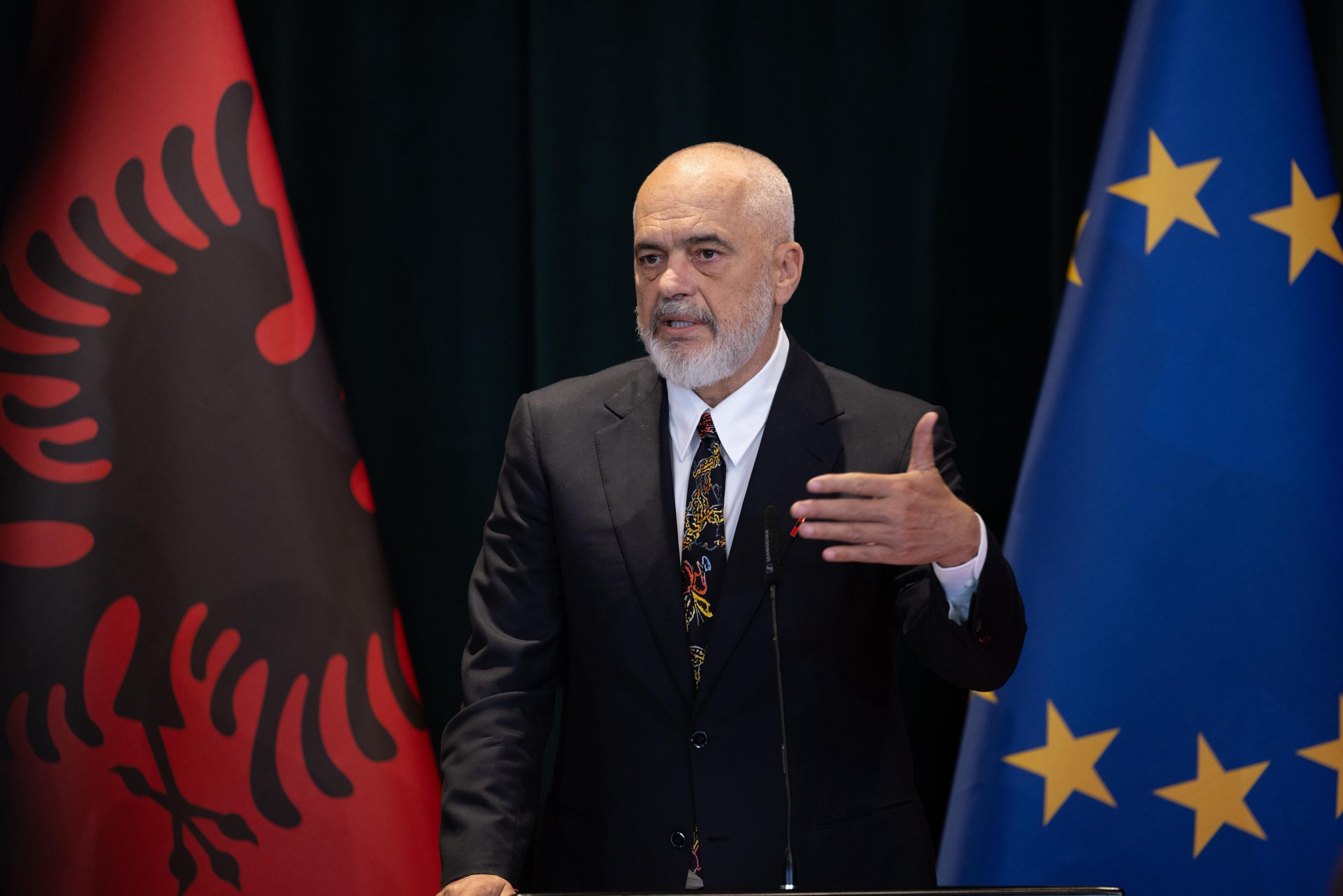PS feston sot 34 vjetorin  Rama  Flamuri i socialistëve dhe progresistëve shqiptarë është ngjitur më lart se asnjëherë